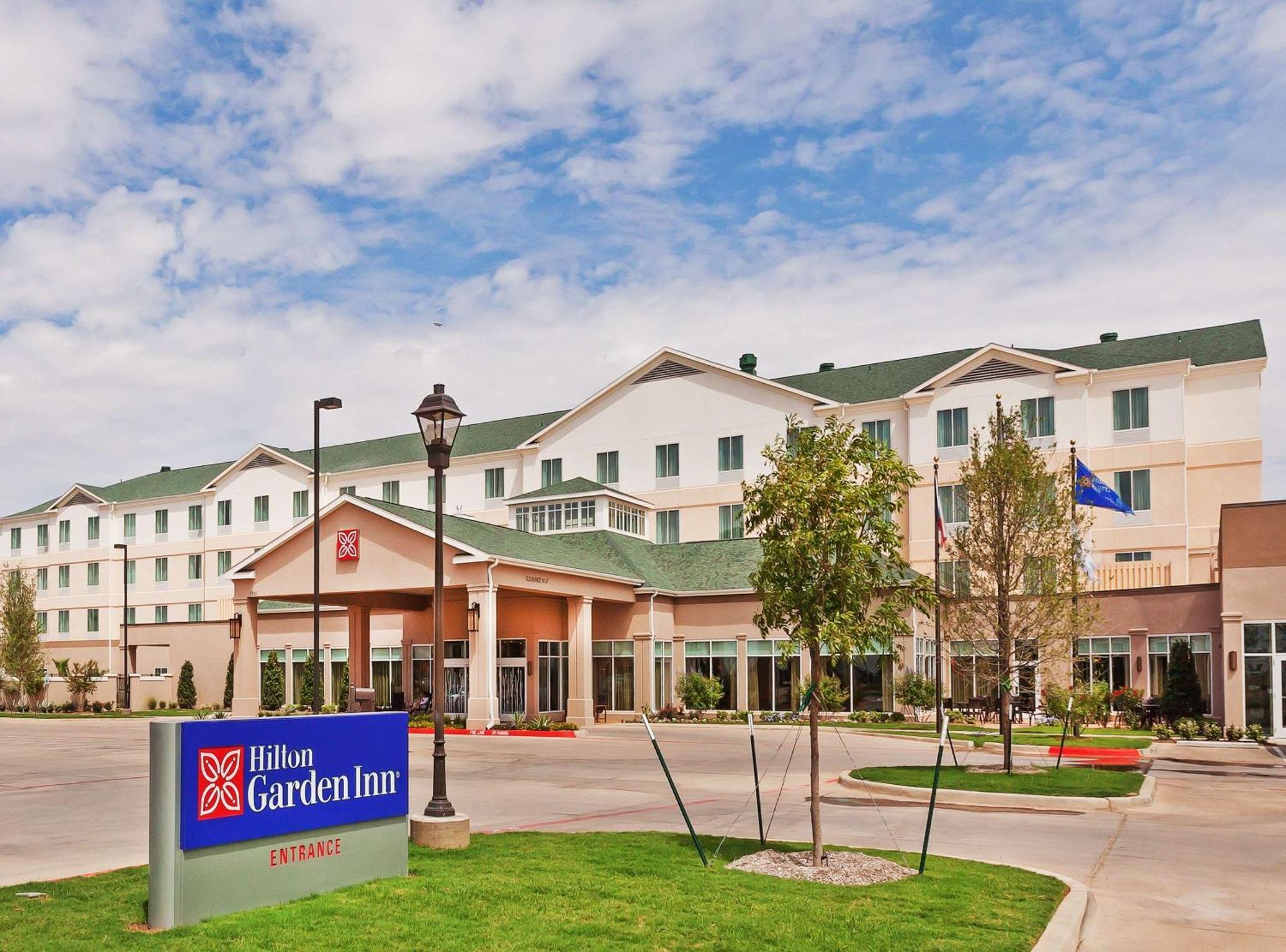 Hilton Garden Inn Midland Exteriör bild